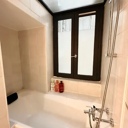 Le Repos De La Rue Des Changes *