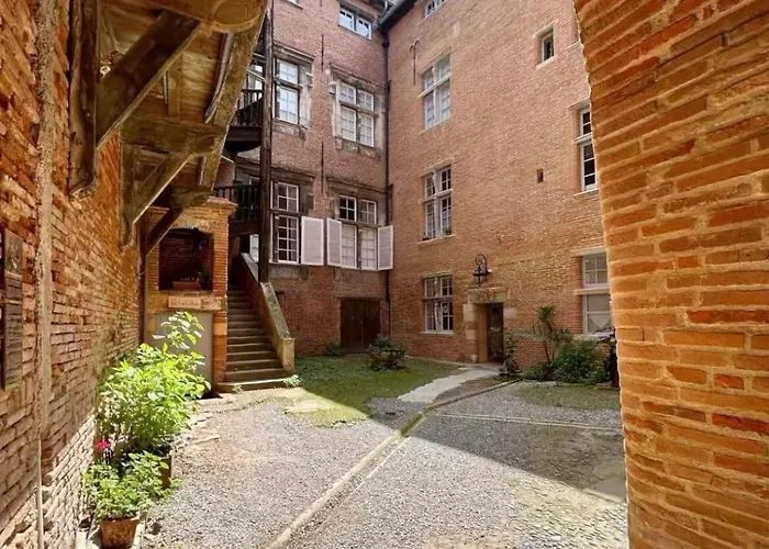 Le Repos De La Rue Des Changes *