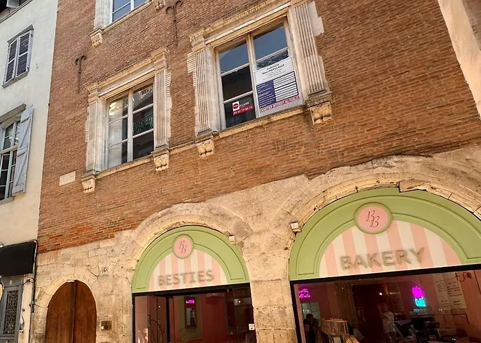 Le Repos De La Rue Des Changes *