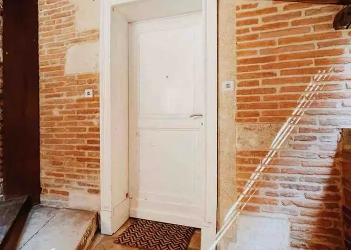 Le Repos De La Rue Des Changes